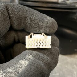 NISSAN XTRAIL NT32 Genuine Door Mirror 034237 with Indicator Right Side x1