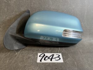 TOYOTA SIENTA NCP81 NCP85 Door Mirror Indicator 8392 / 7746 Left Side x1