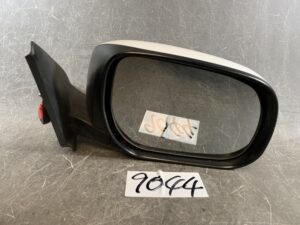 TOYOTA SIENTA NCP81 Genuine Door Mirror with Indicator KOITO 52-158 Murakami 8392 / 7746 7758 Right Side x1