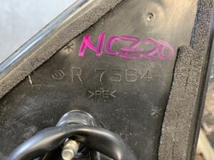 TOYOTA RAUM NCZ20 Genuine Door Mirror Murakami 7830 / 7564 Right Side x1