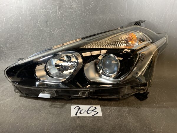 TOYOTA SIENTA NSP170 Genuine Headlight KOITO 52-282 Left Side x1 » JDM-PARTS NZ
