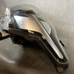 TOYOTA SIENTA NSP170 Genuine Headlight KOITO 52-282 Left Side x1