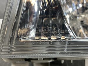 Mitsubishi Fuso Canter FEB50 Genuine Headlight KOITO 100-37093 Left Side x1