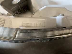 TOYOTA HIACE VAN KDH201V Genuine Headlight KOITO 26-131 Right Side x1 (repaired)