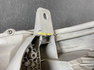 TOYOTA HIACE VAN KDH201V Genuine Headlight KOITO 26-131 Right Side x1 (repaired)