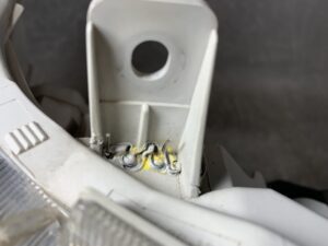 TOYOTA HIACE VAN KDH201V Genuine Headlight KOITO 26-131 Right Side x1 (repaired)