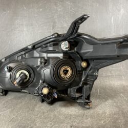 TOYOTA SIENTA NSP170 Genuine Headlight KOITO 52-282 Right Side x1