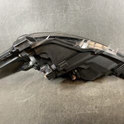 TOYOTA SIENTA NSP170 Genuine Headlight KOITO 52-282 Right Side x1