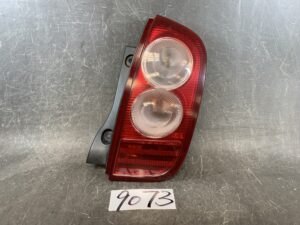 （重複）NISSAN MARCH K12 Genuine Taillight ICHIKOH 4953 Right Side x1