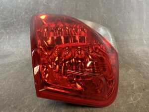 NISSAN FUGA Y50 Genuine Taillight KOITO 220-63989 Right Side x1