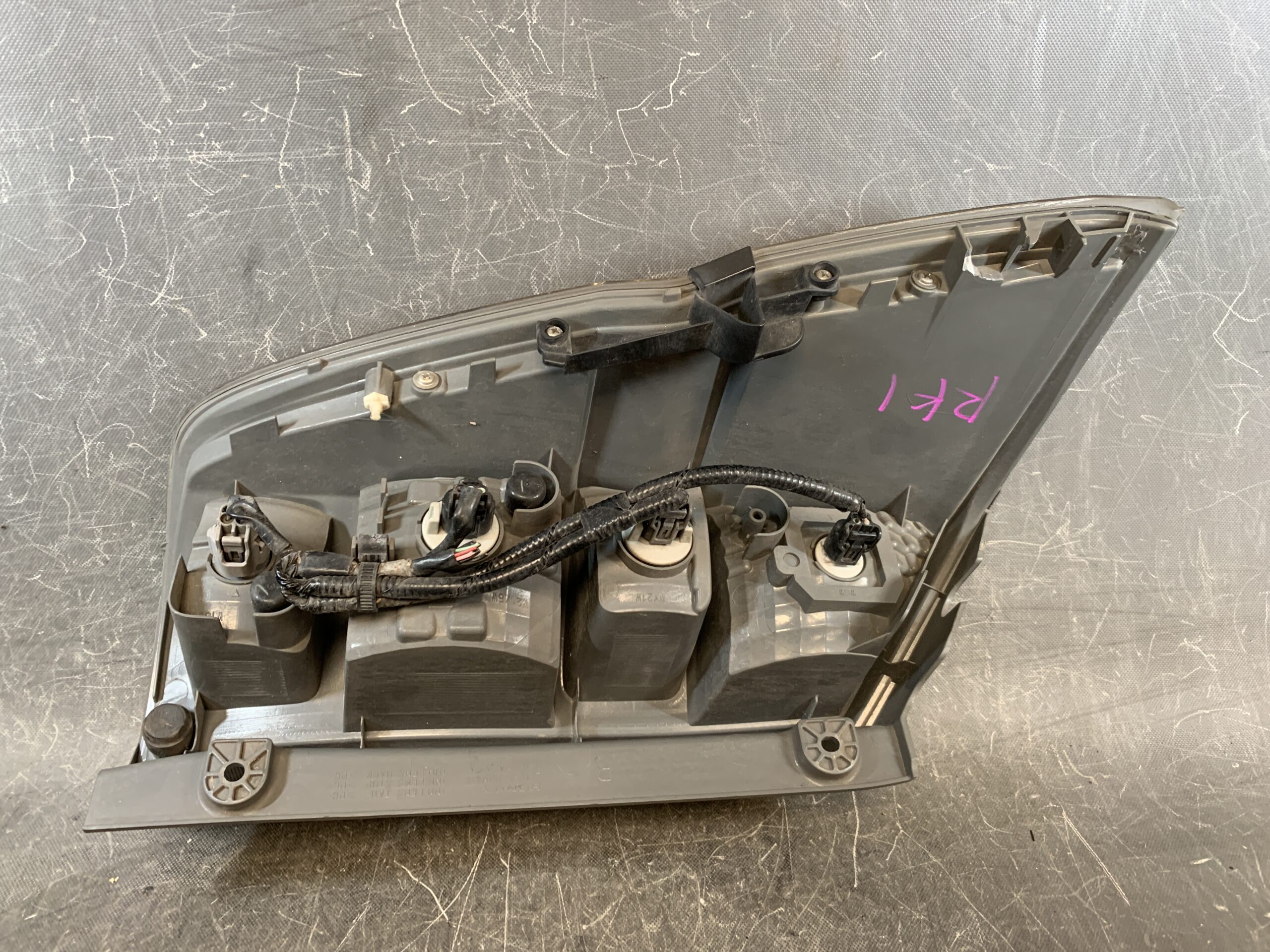 HONDA STEPWGN RK1 Genuine Taillight /STANLEY P8895 Right Side x1