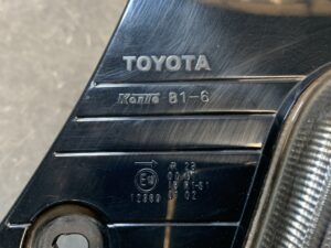 TOYOTA bB QNC20 QNC21 QNC25 Genuine Taillight KOITO B1-6 Right Side x1