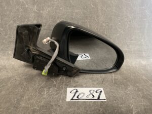 TOYOTA AQUA NHP10 Genuine Door Mirror / 027520 / TOKAI RIKA TR1001 / Right Side x1