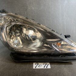 HONDA FIT JAZZ GP1 GP4 GE GE6 GE7 GE8 GE9 HID Headlight STANLEY P9604 Right Side x1