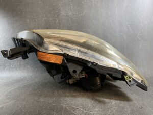SUBARU IMPREZA GH GH2 GH7 GE GV GR Genuine Headlight HID ICHIKOH 1809 Right Side x1 REPAIRED