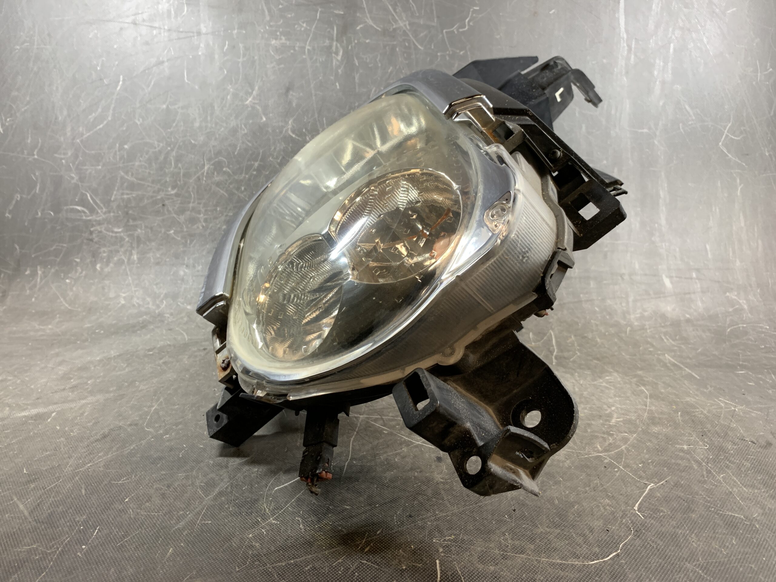 (重複)NISSAN CUBE / Z11 Genuine Headlight / ICHIKOH 1801 / Right Side x1