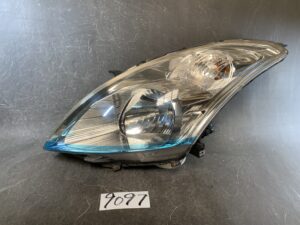 SUZUKI SWIFT ZC72S Genuine Headlight STANLEY P9119 Left Side x1