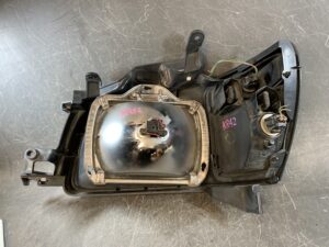 TOYOTA TOWNACE VAN KR42V Genuine Headlight KOITO 28-112 Right Side x1