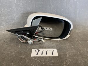 TOYOTA CROWN GRS182 Genuine Door Mirror 564799 Right Side x1