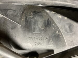 TOYOTA ｳﾞｨｯﾂ KSP90 Genuine Headlight / ICHIKOH 52-169 / Left Side x1