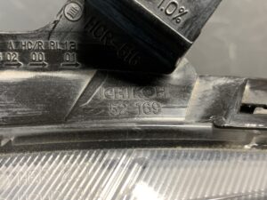 TOYOTA ｳﾞｨｯﾂ KSP90 Genuine Headlight / ICHIKOH 52-169 / Left Side x1