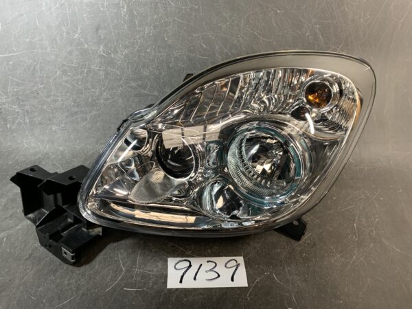 （重複）（極上品）MAZDA VERISA DC5W Genuine HID Headlight / STANLEY P4514 / Left Side x1 » JDM-PARTS NZ