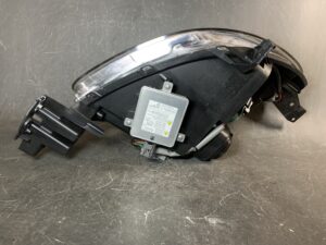 (重複)(極上品)MAZDA VERISA DC5W Genuine HID Headlight / STANLEY P4514 / Left Side x1