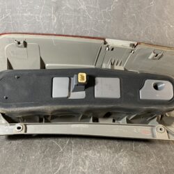 （重複）TOYOTA NOAH AZR60 Genuine Taillight / ICHIKOH 28-184 / Right Side x1