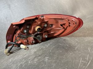 (重複)MAZDA DEMIO DE DEJFS DE3FS DE5FS Genuine Taillight / STANLEY P5776 L / Left Side x1 REPAIRED