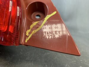 (重複)MAZDA DEMIO DE DEJFS DE3FS DE5FS Genuine Taillight / STANLEY P5776 L / Left Side x1 REPAIRED