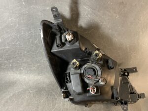 SUZUKI SOLIO BANDIT / MITSUBISHI DELICA D2 MA15S MB15S Genuine Headlight AL LE10H6223 Left Side x1