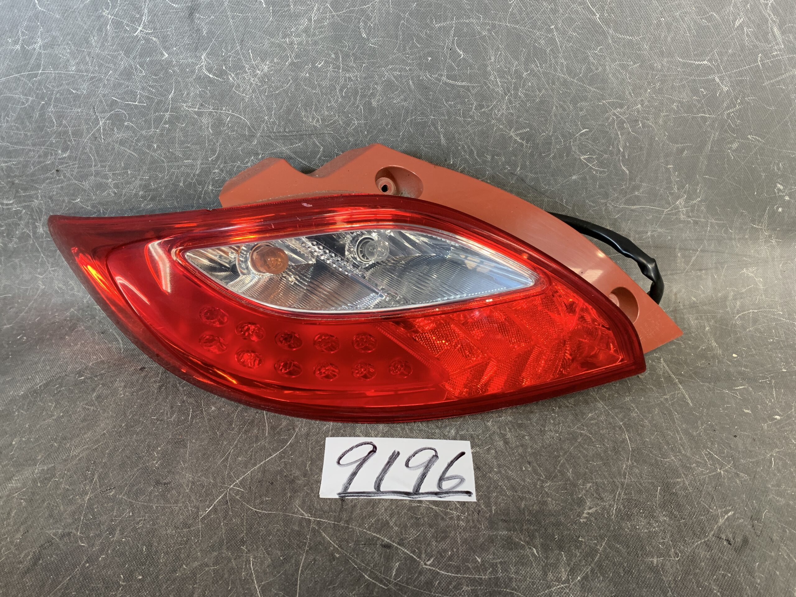 9196-2 MAZDA DEMIO DE DEJFS DE3FS DE5FS Genuine Taillight / STANLEY P5776 L / Left Side x1 » NZ.00 » JDM-PARTS NZ » JDM-PARTS NZ (重複)MAZDA DEMIO DE DEJFS DE3FS DE5FS Genuine Taillight / STANLEY P5776 L / Left Side x1 MAZDA DEMIO DE DEJFS DE3FS DE5FS Genuine Taillight / STANLEY P5776 L / Left Side x1 » JDM-PARTS NZ
