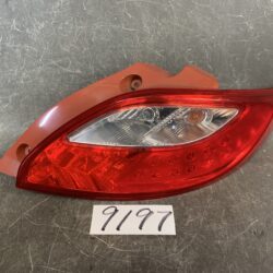 （重複）MAZDA DEMIO DE DEJFS DE3FS DE5FS Genuine Taillight / STANLEY P5776 R / Right Side x1