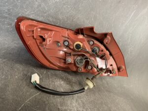 （重複）MAZDA DEMIO DE DEJFS DE3FS DE5FS Genuine Taillight / STANLEY P5776 R / Right Side x1