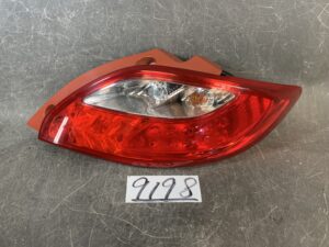 （（重複）MAZDA DEMIO DE DEJFS DE3FS DE5FS Genuine Taillight / STANLEY P5776 R / Right Side x1