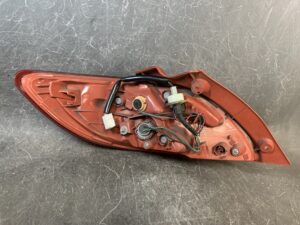 （重複）MAZDA DEMIO DE DEJFS DE3FS DE5FS Genuine Taillight / STANLEY P5776 R / Right Side x1