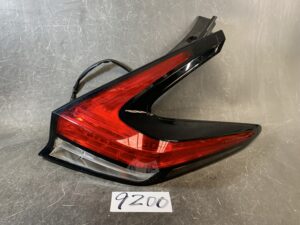 （重複）NISSAN LEAF ZE1 Genuine Taillight / ICHIKOH D212 / Right Side x1