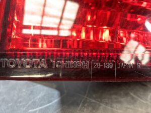TOYOTA ESTIMA ACR30 Genuine Taillight ICHIKOH 28-139 Right Side x1