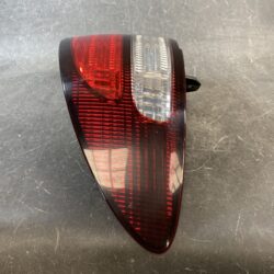 (重複)TOYOTA ESTIMA ACR30 Genuine Taillight ICHIKOH 28-139 Right Side x1