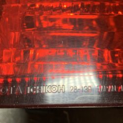 (重複)TOYOTA ESTIMA ACR30 Genuine Taillight ICHIKOH 28-139 Right Side x1