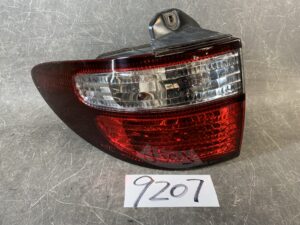（重複）TOYOTA ESTIMA ACR30 Genuine Taillight ICHIKOH 28-139 Left Side x1