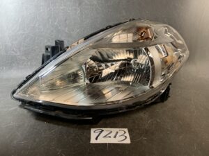 （重複）NISSAN TIIDA C11 Genuine Headlight / STANLEY P7779 L / Left Side x1