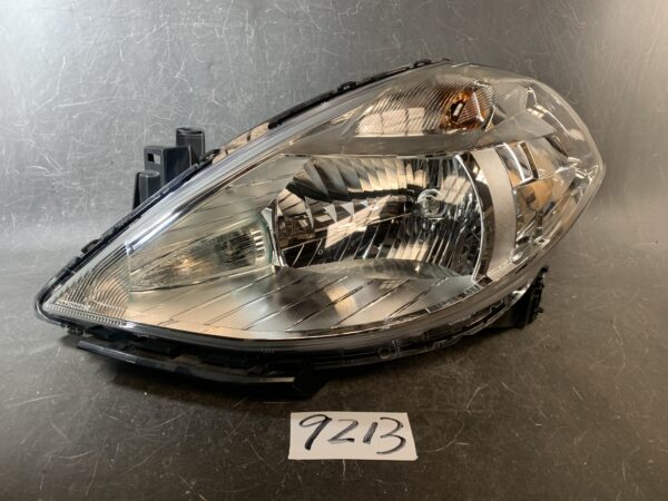 （重複）NISSAN TIIDA C11 Genuine Headlight / STANLEY P7779 L / Left Side x1 » JDM-PARTS NZ