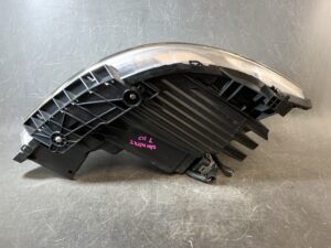 （重複）NISSAN TIIDA C11 Genuine Headlight / STANLEY P7779 L / Left Side x1