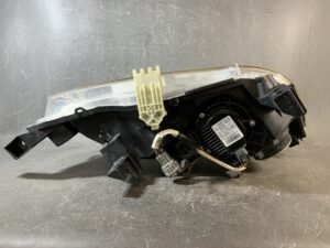 (重複)NISSAN SERENA C26 Genuine HID Headlight / KOITO 100-23097 / Left Side x1