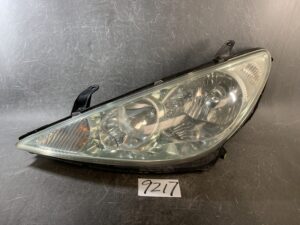 （重複）TOYOTA ESTIMA ACR30 Genuine Headlight KOITO 28-165 Left Side x1