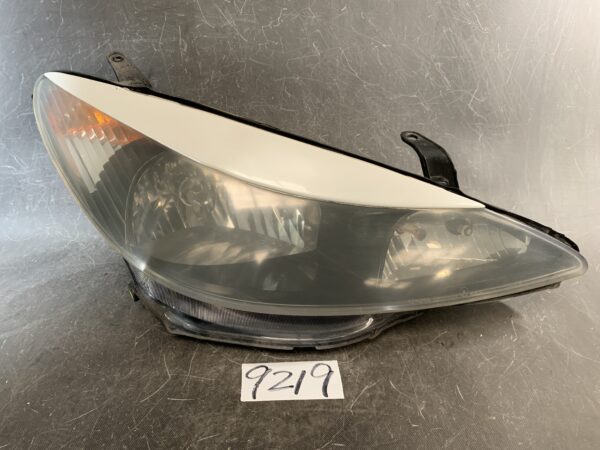 TOYOTA ESTIMA ACR30 Genuine HID Headlight KOITO 28-134 Right Side x1 » JDM-PARTS NZ