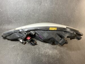 TOYOTA ESTIMA ACR30 Genuine HID Headlight KOITO 28-134 Right Side x1