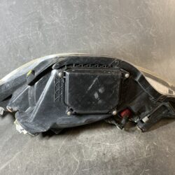 TOYOTA ESTIMA ACR30 Genuine HID Headlight KOITO 28-134 Right Side x1