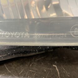 TOYOTA ESTIMA ACR30 Genuine HID Headlight KOITO 28-134 Right Side x1